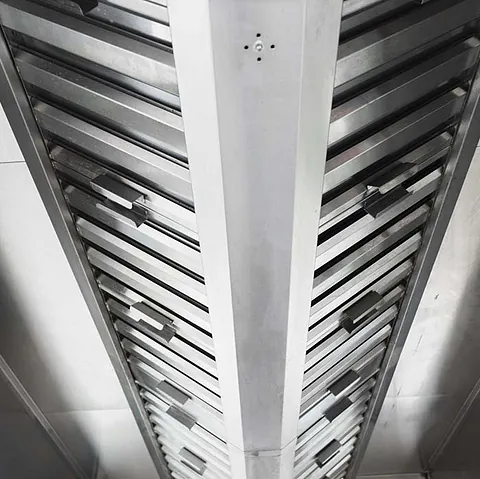 Campana extractora limpia